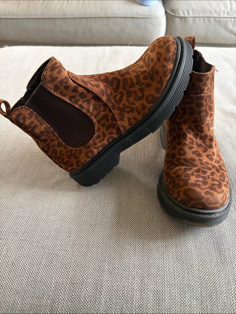 Cat & Jack Girls Suede Leopard Print Chelsea Boots